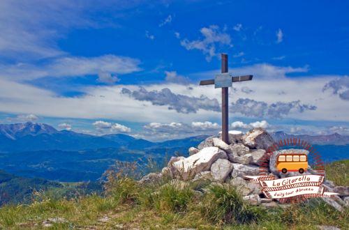 Croce sulla vetta del Monte Foltrone